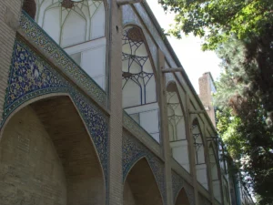 ایوان های ضلع غربی مدرسه چهارباغ