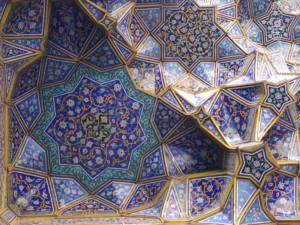 کاشی کاری های دوران صفوی مدرسه چهارباغ اصفهان